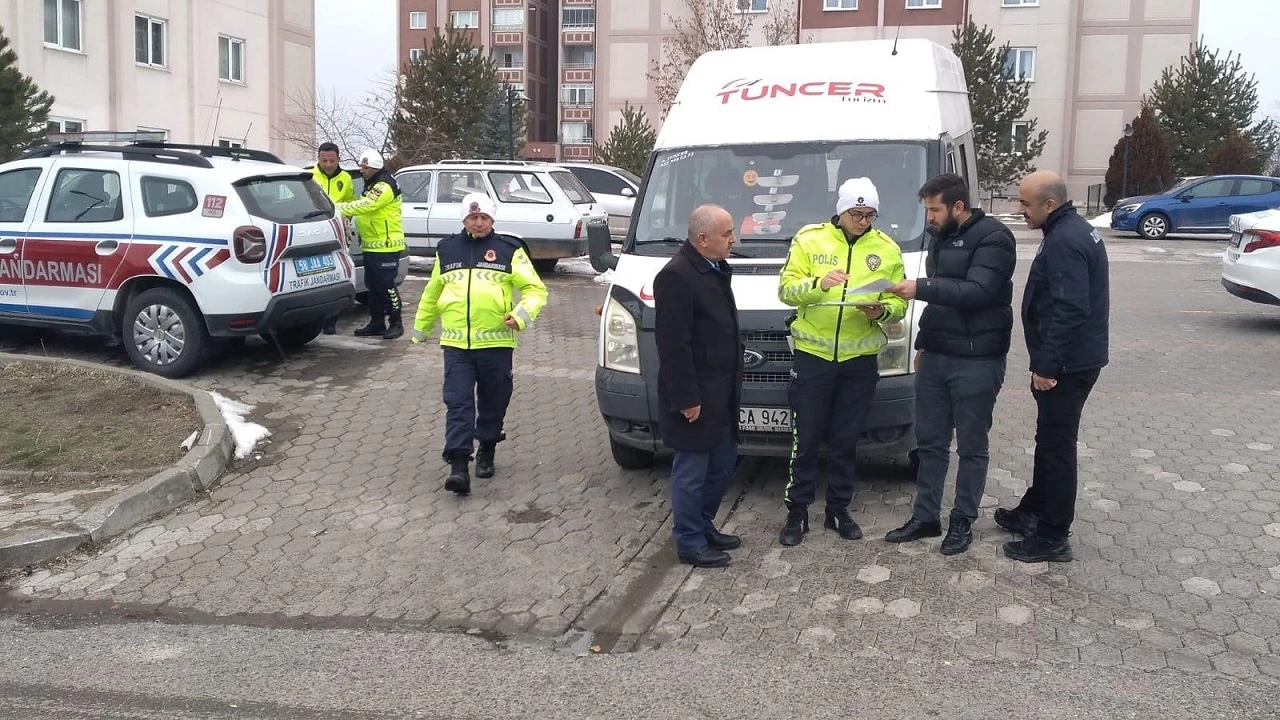 Sivas’ta Okul Servislerine Denetleme