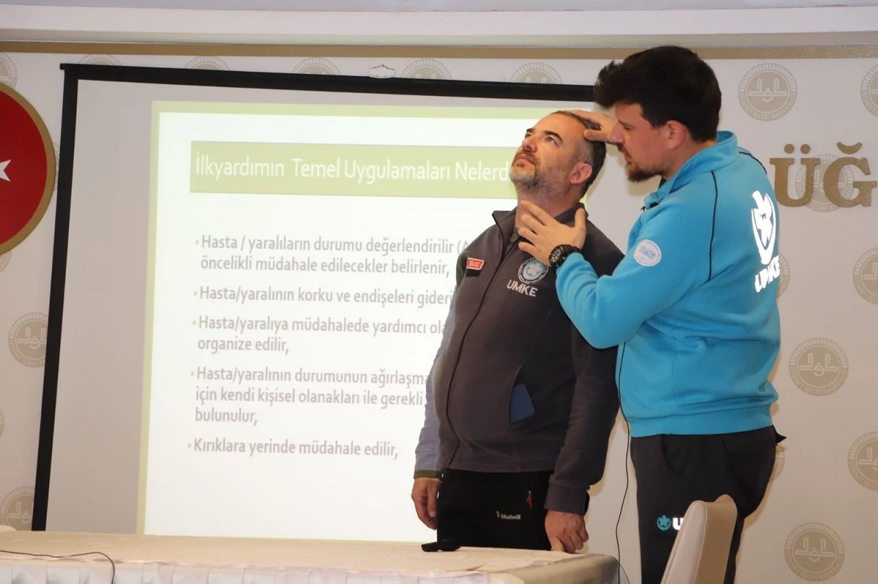 Sivas'ta Müftülük Personeline İlk Yardım Eğitimi