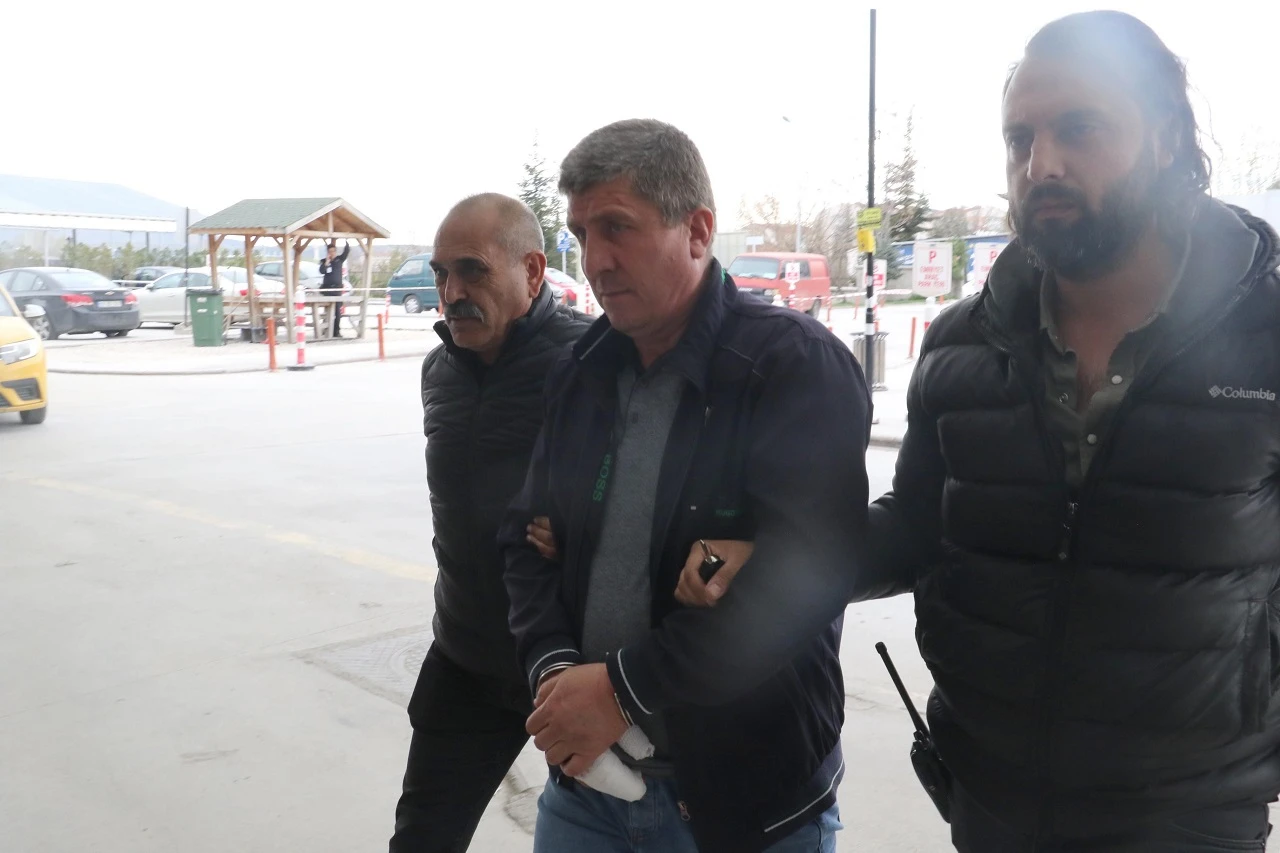 Eşini 14 bıçak darbesiyle öldüren sanıktan pişkin sözler