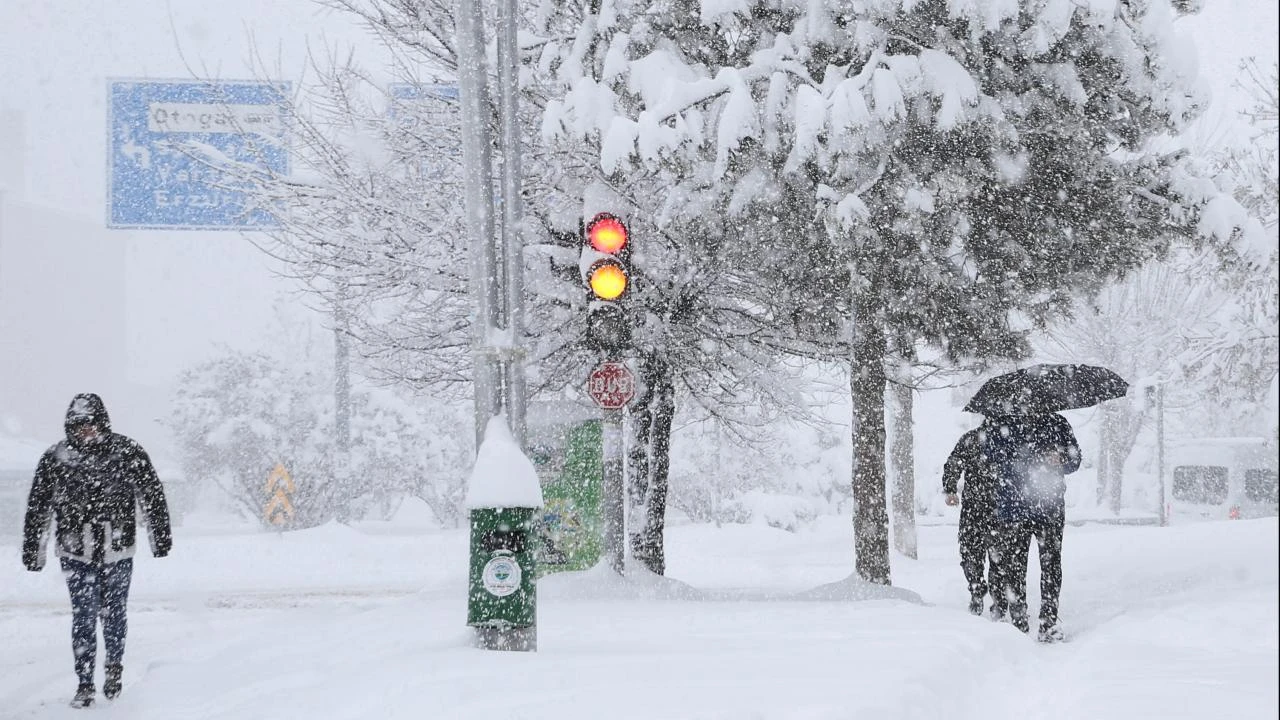 Meteoroloji'den  sarı ve turuncu kodlu 'kar' uyarısı