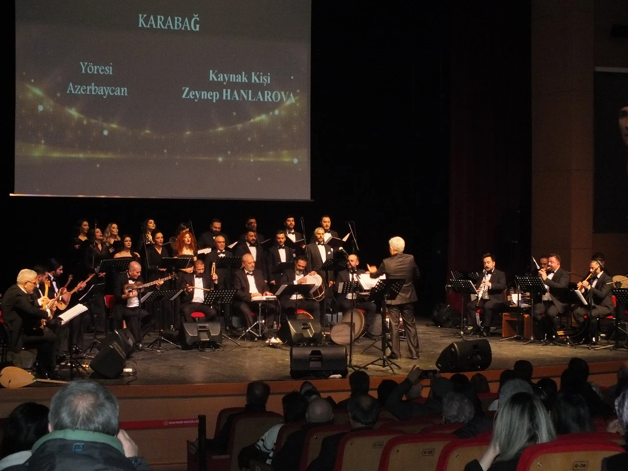 Sivas'ta Devlet THM Korosu Ses Sanatçıları Konser Verdi