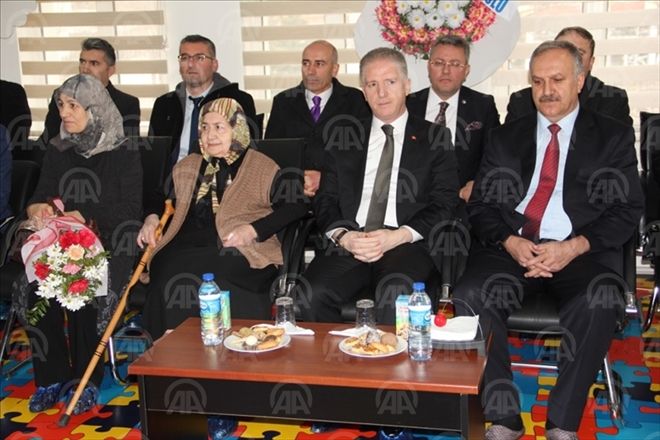 VALİ GÜL ANAOKULU TÖRENİNE KATILDI