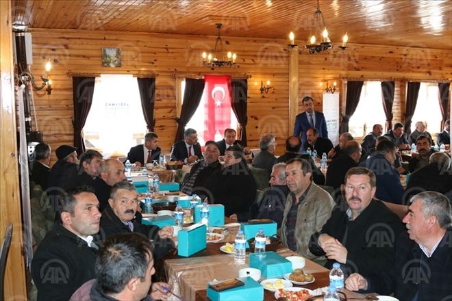 ÇEDAŞ YETKİLİLERİ MUHTARLARI DİNLEDİ