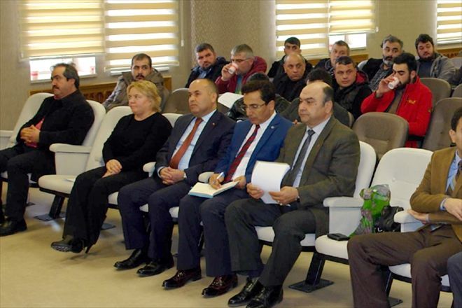 VETERİNERLERE AŞI VE KÜPELEME DERSİ