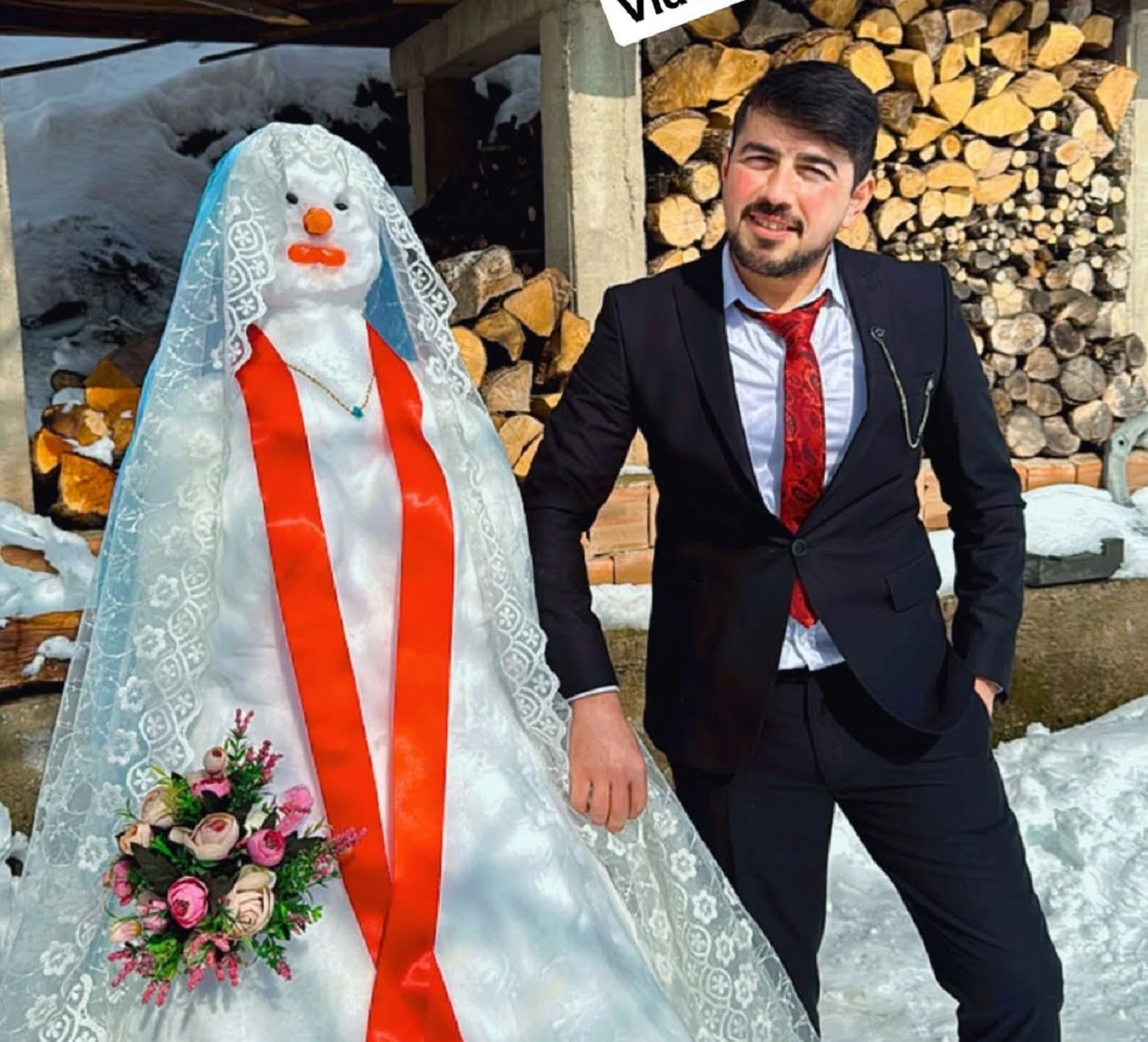 Kardan geline düğün yaptı