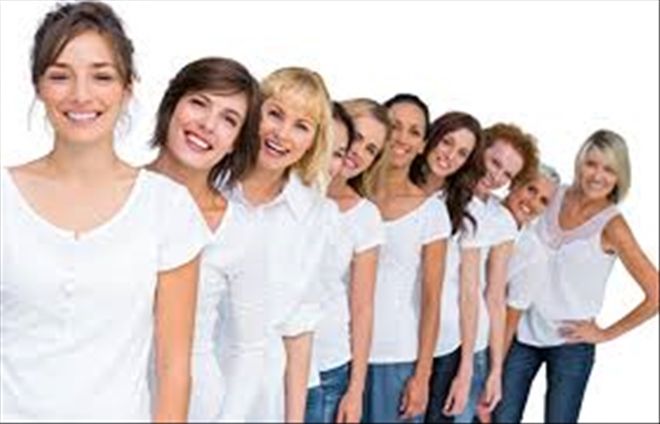 KADINLAR  DAHA MUTLU