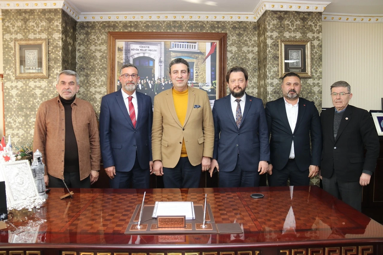 Sivas’ta Kuaför Destekleri İçin Başkan Demirgil’den Çağrı