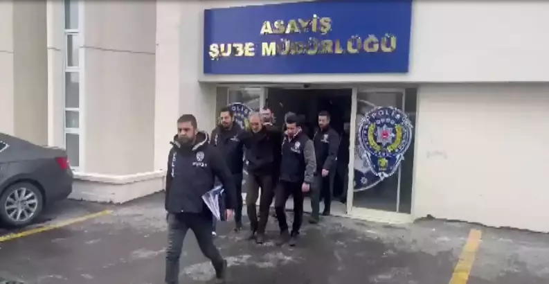 Fuhuş operasyonu: 4 otel mühürlendi, 12 gözaltı