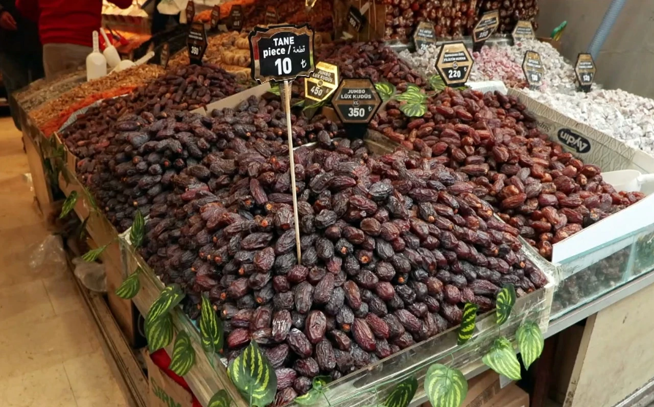 Açıkta satılan hurmada kansorejen tehlike