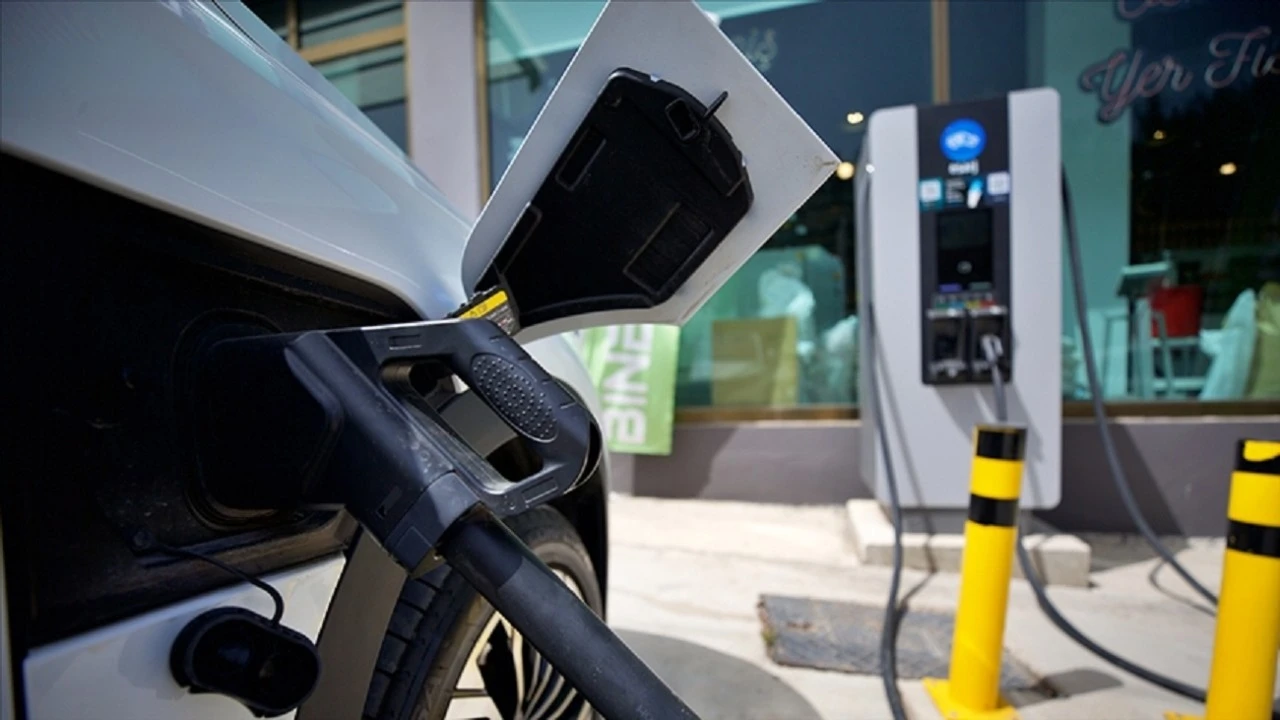 Yüksek hızlı şarj istasyonu sayısı 5 bin 500'e çıkarılacak