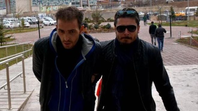 CEZAEVİ FİRARİSİ UYUŞTURUCU İLE YAKALANDI