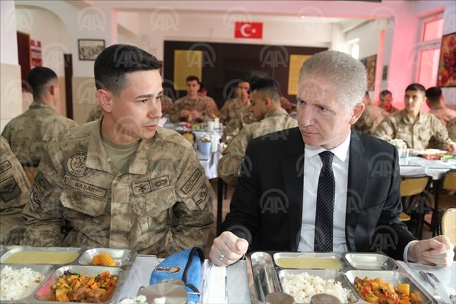 VALİ GÜL´DEN JANDARMA ve POLİSE ZİYARETLER