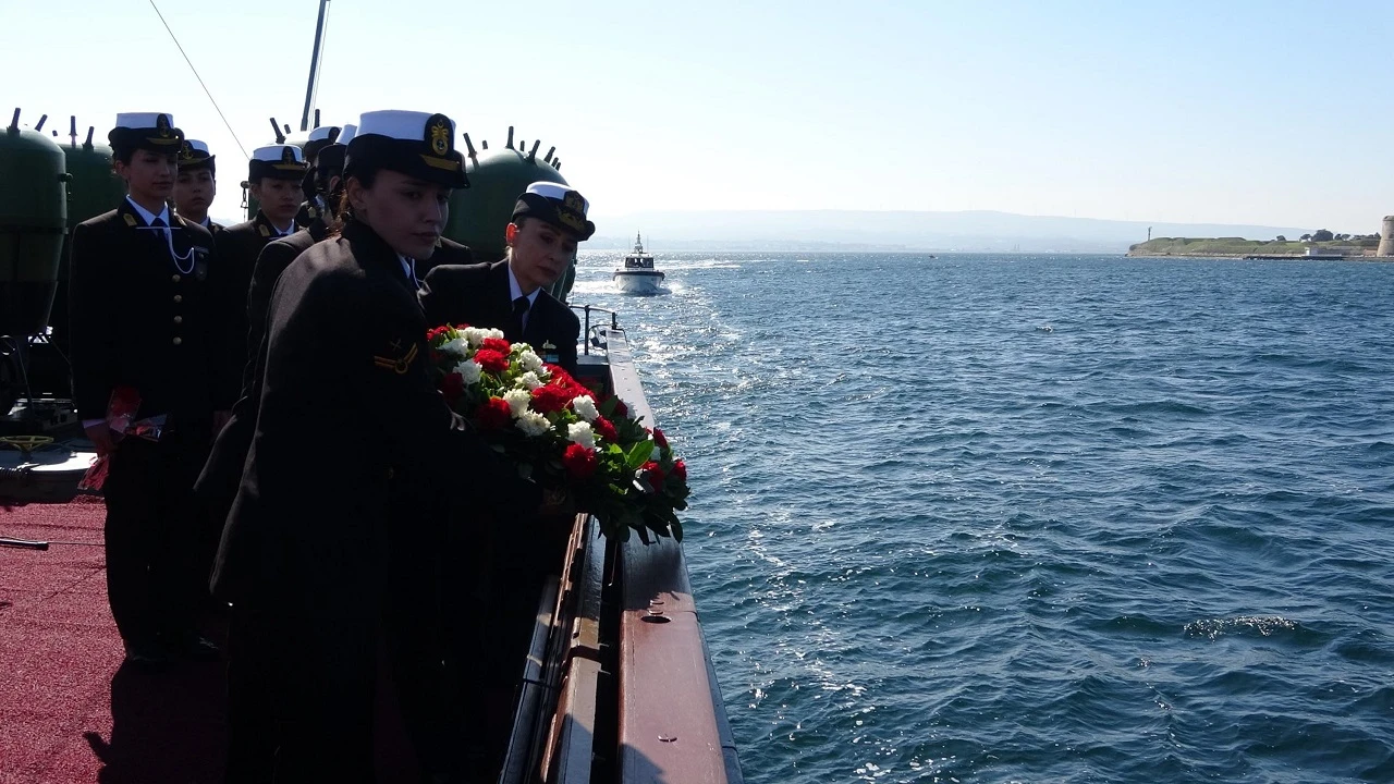 Kadın bahriyelilerden 'TCG Nusret' ile 8 Mart anısı seyri