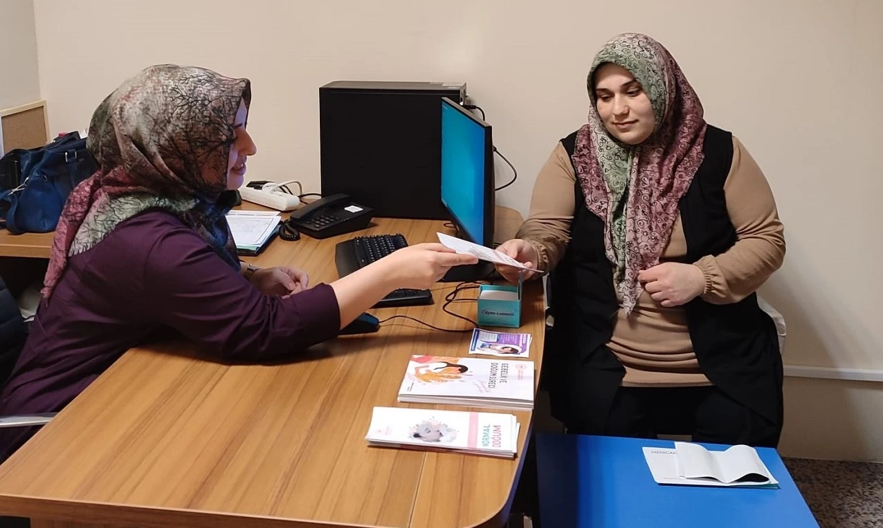 Sivas’ta Anne Ve Adaylarına  Poliklinik Hizmeti