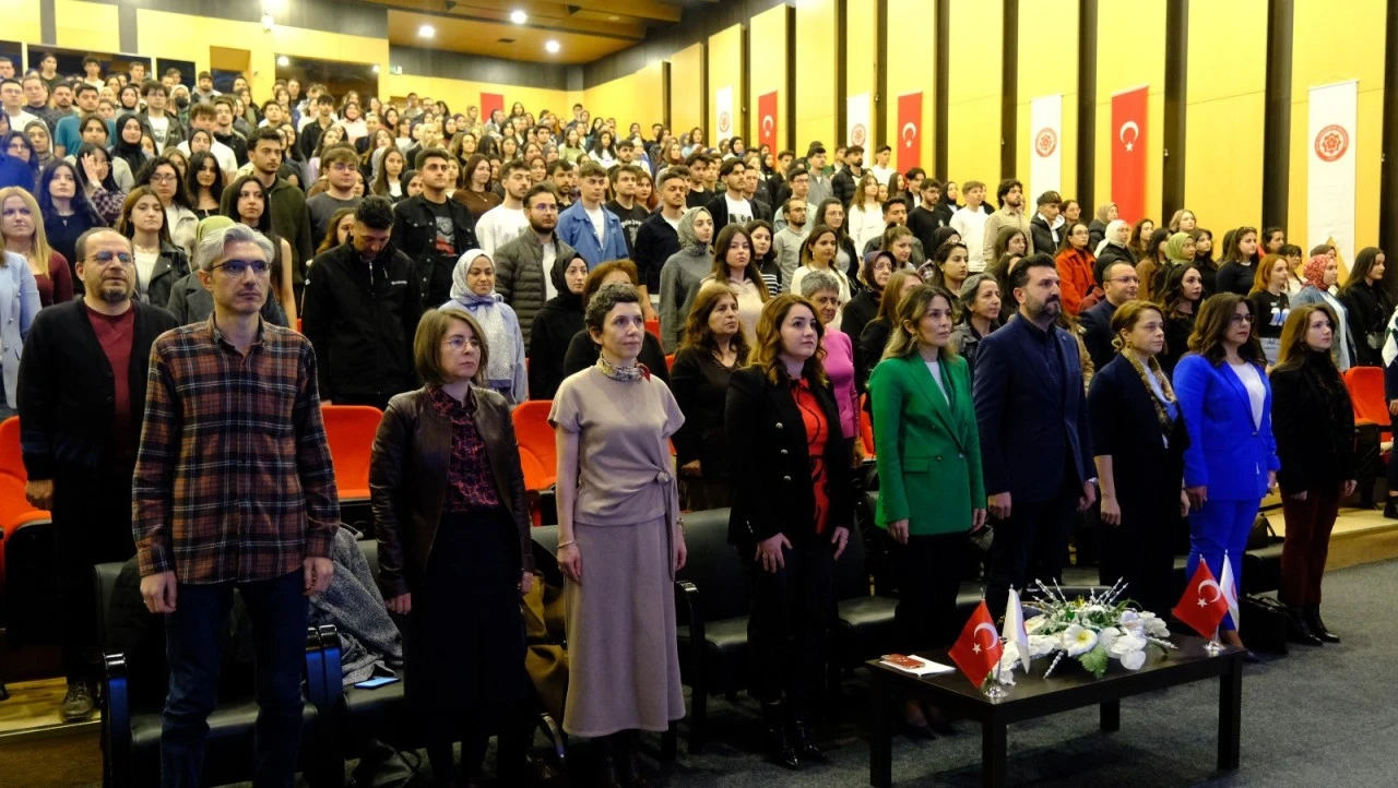 SCÜ’de Kadın Paneli