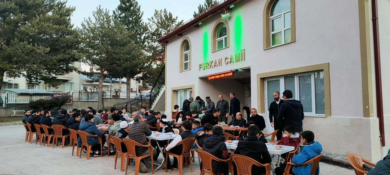 Sivas’ta Gençler Ramazan’ın Bereketini Paylaştı