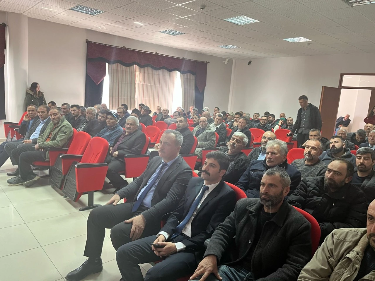 Ulaş'ta çiftçileri bilgilendirme toplantısı düzenlendi
