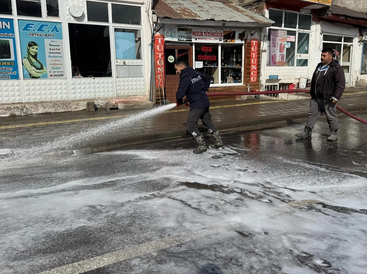 Sivas'ta Cadde ve Sokaklar Yıkanıyor