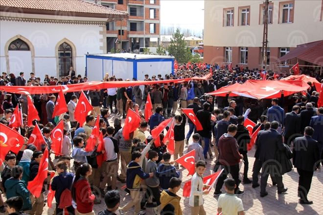 MEHMETÇİK İÇİN YÜRÜYÜP KURBAN KESTİLER