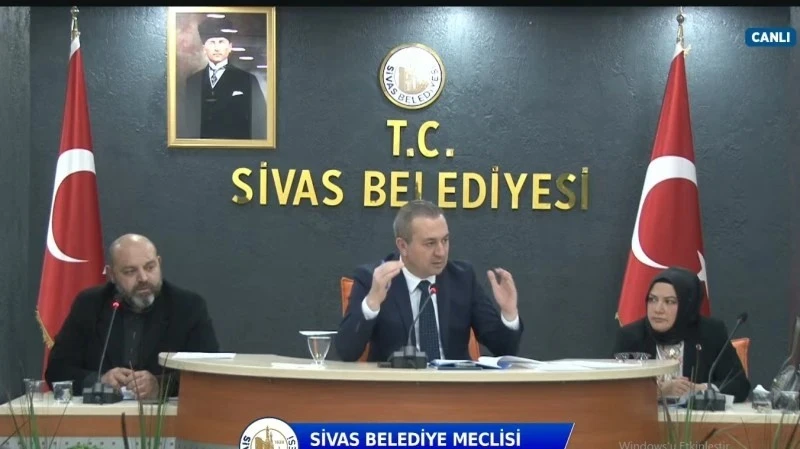 Fehmi Taştan Adem Uzun'a Yüklendi! Görüntülerin Tamamını Yayınlayın!
