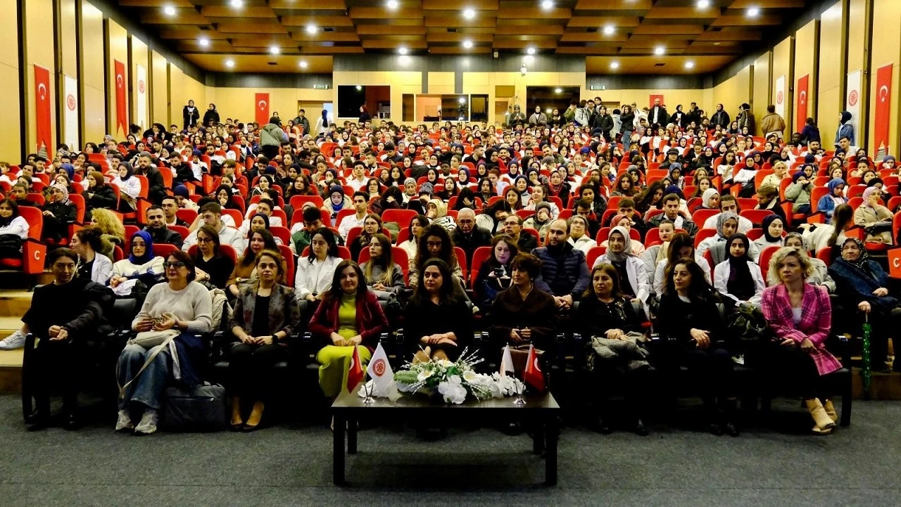 SCÜ’de Zamanın İzleri