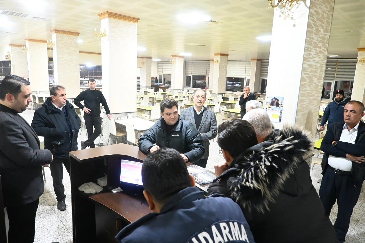 Sivas’ta Mahsur Kalan Yolcular İlçede Misafir Ediliyor