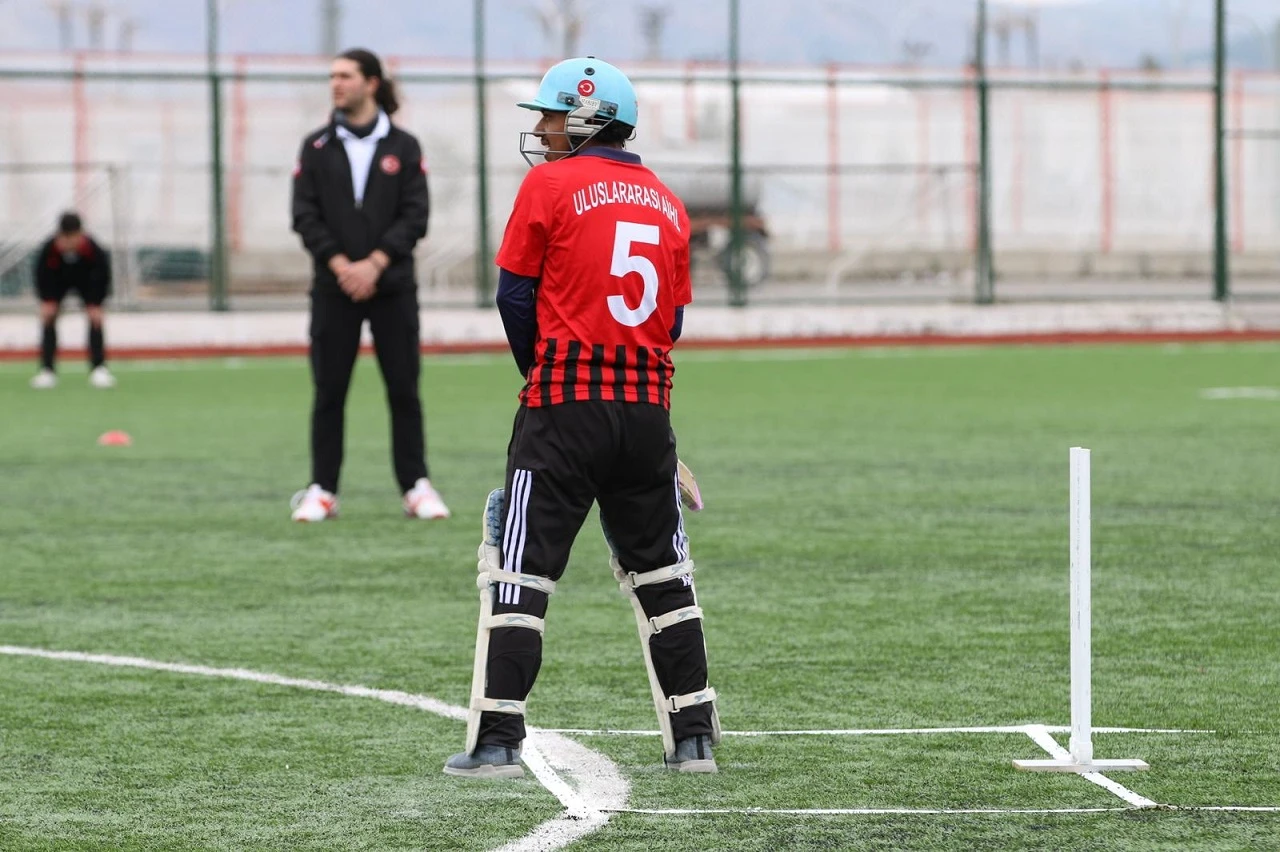 Sivas’ta Kriket Hakem Kursu İçin Başvurular Başladı