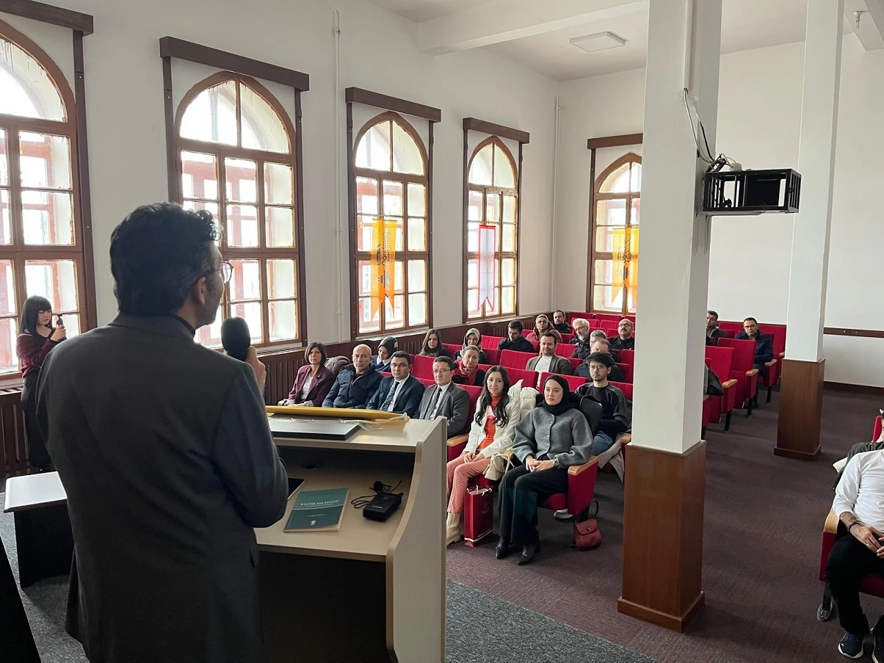 Yılmaz, Öğretmenlere Dilin Önemini Anlattı