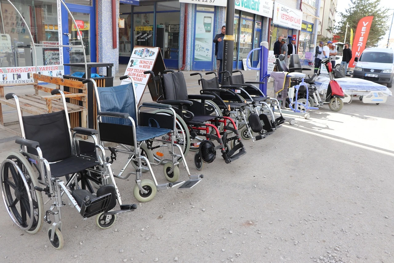 Sivas'ta Engelli ve Hasta Vatandaşlara Destek