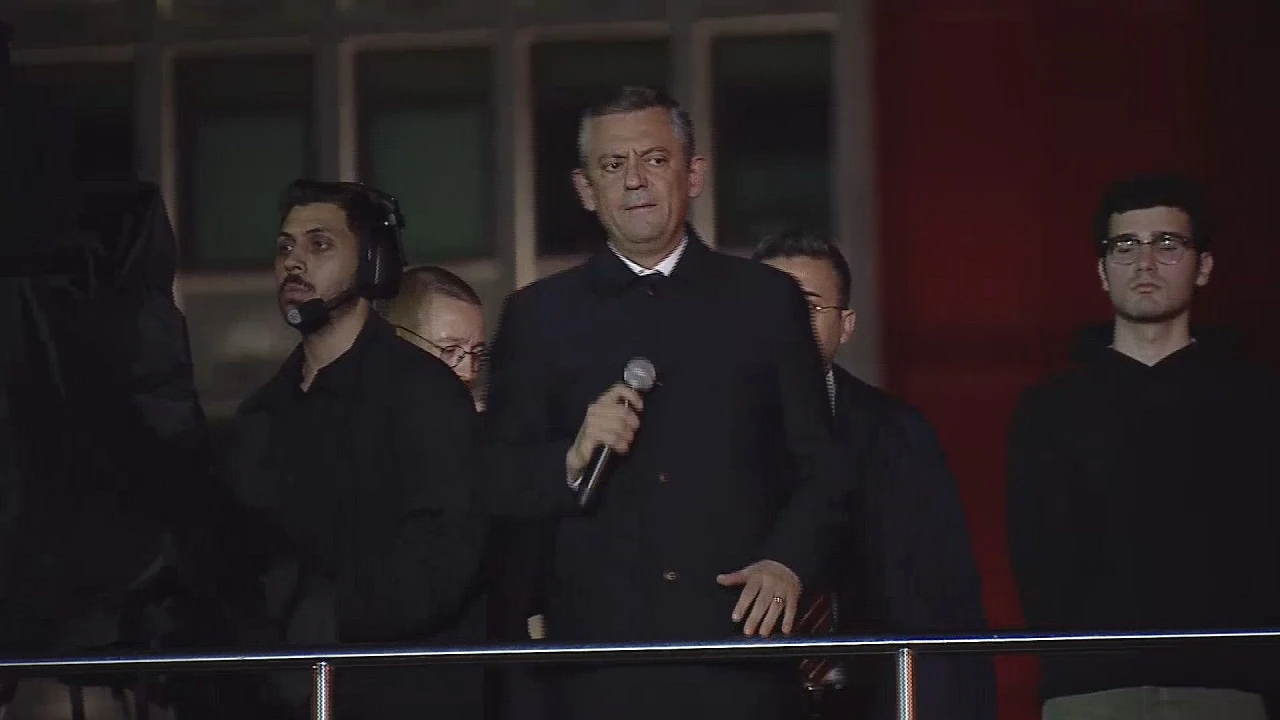 Özgür Özel, Saraçhane'de konuştu