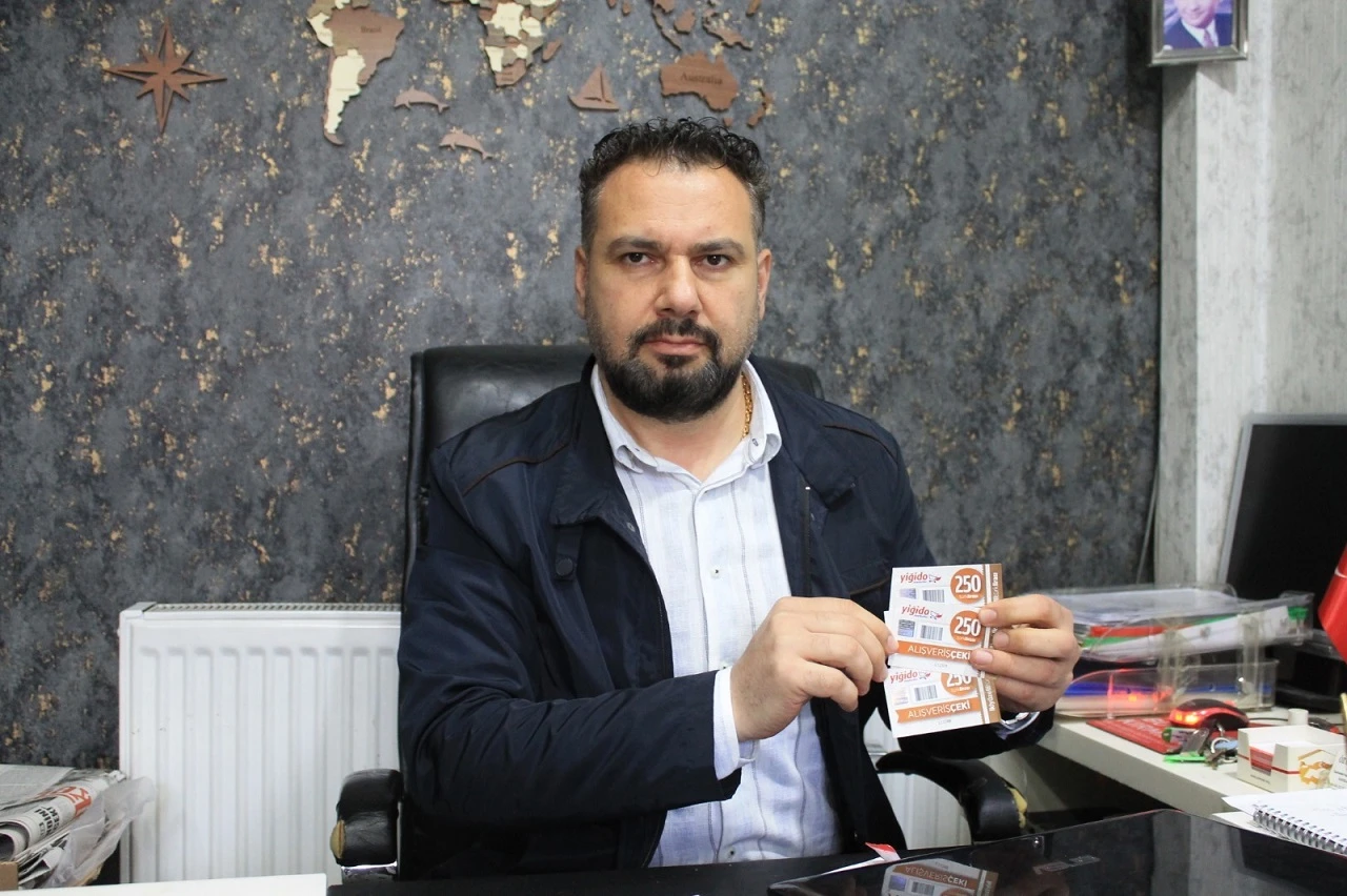 Sivas'ta Emlakçılardan ihtiyaçlılara Alışveriş Çeki