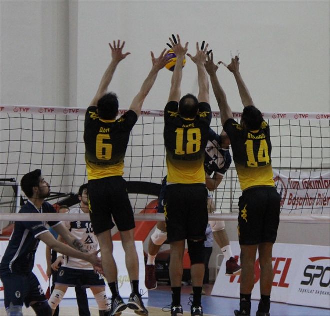 SİVAS VOLEYBOLA DOYDU