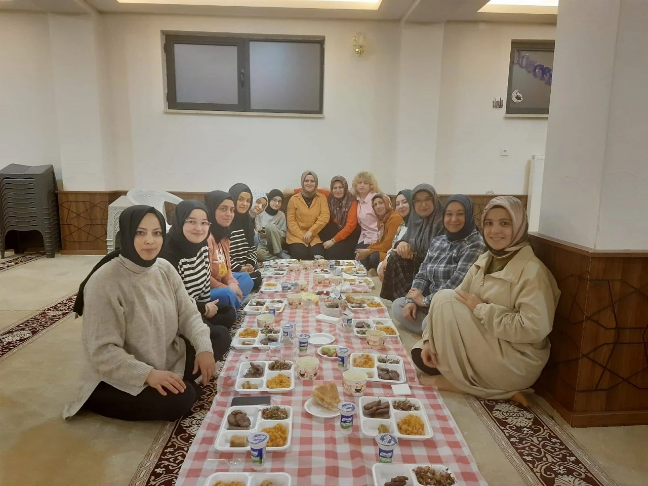 Engelliler İyilik Sofrasında Buluştu