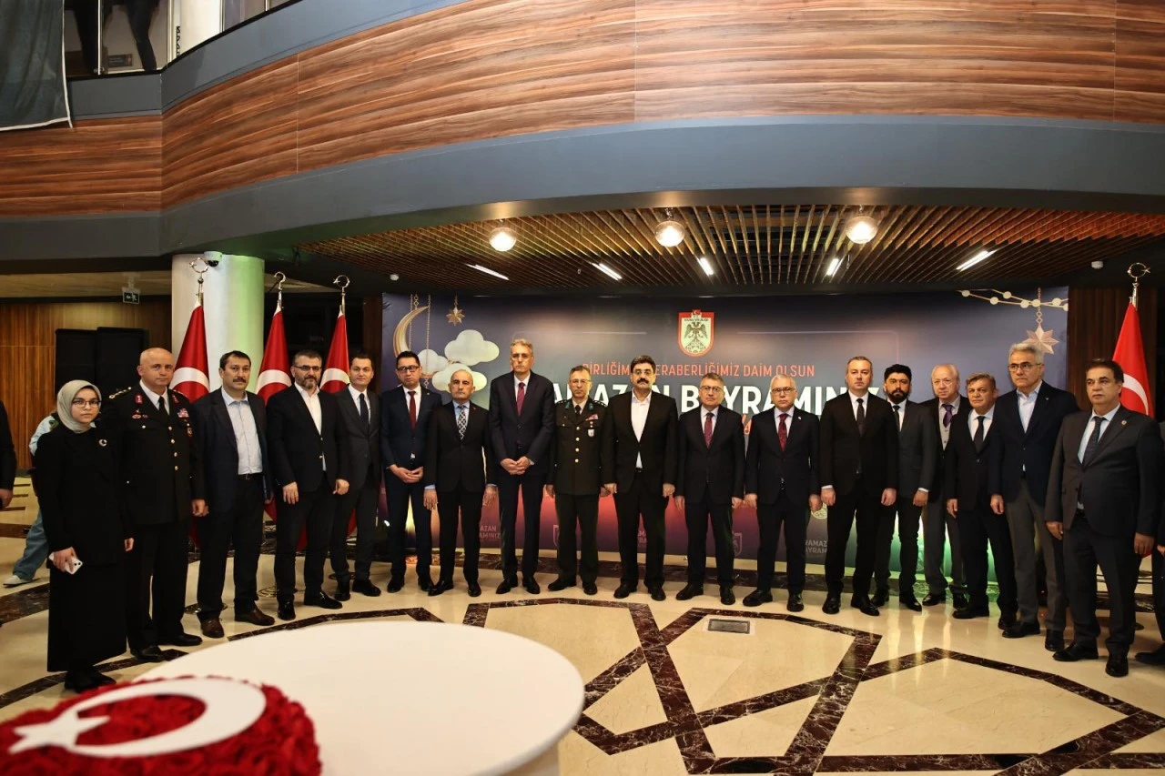 Sivas'ta Protokol Bayramlaştı