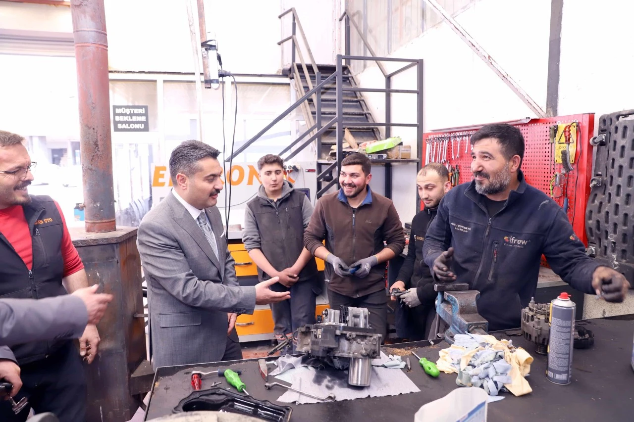 Sivas'ta Öğrenciler Beceri Eğitimi Görüyor