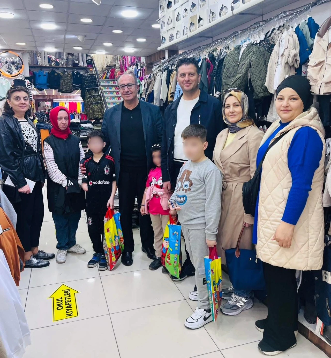 Sivas'ta Yetimler Sevindirildi