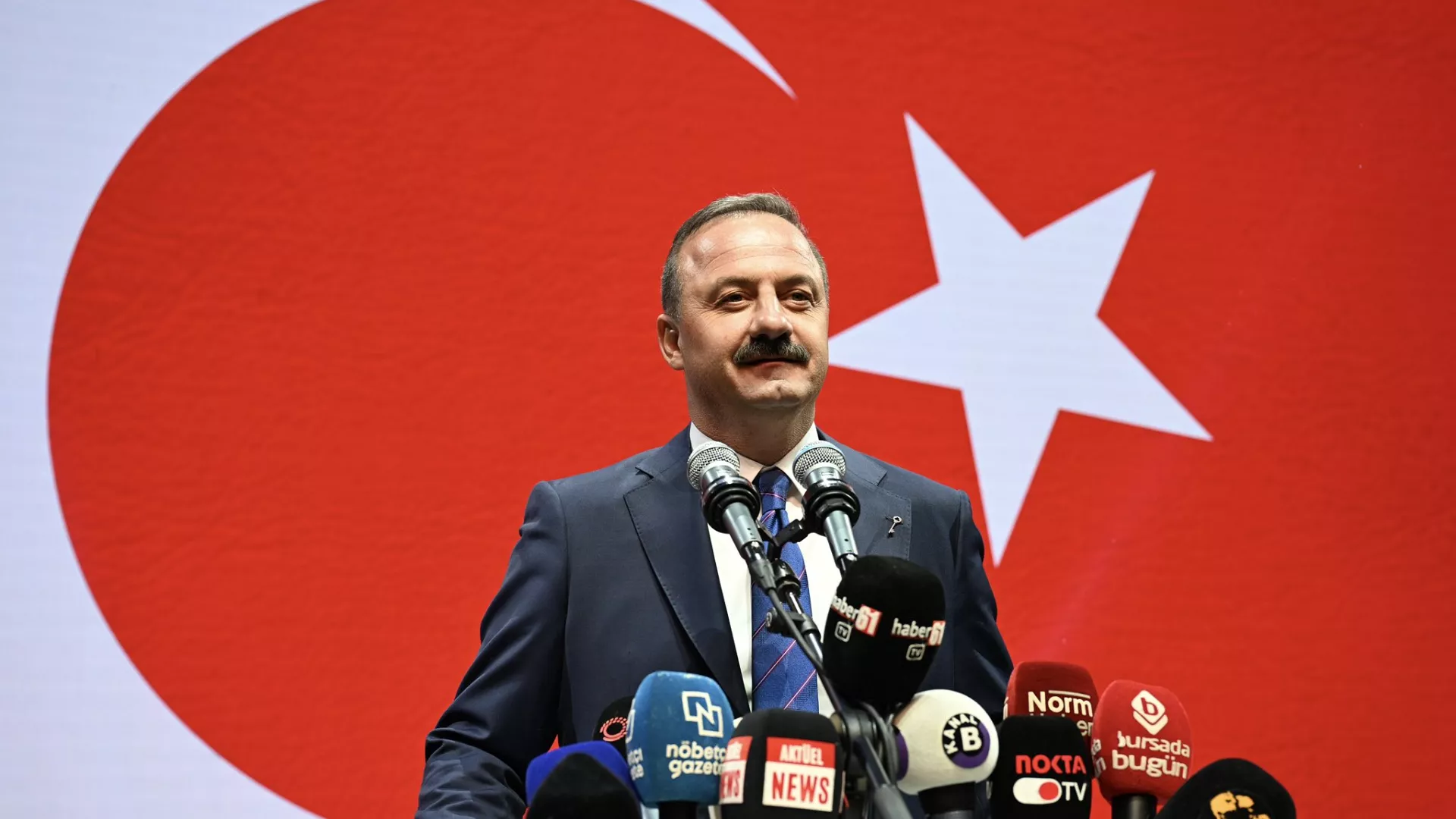 Yavuz Ağıralioğlu Sivas'a Geliyor