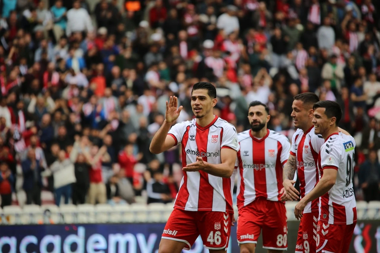 Sivasspor Rize'den Puanla Dönmek İstiyor
