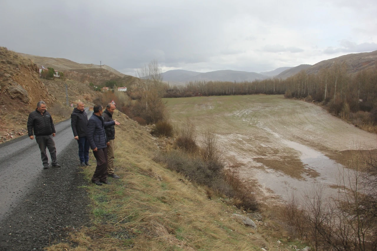 Sivas'ta Sağanak Yağış Tarım Arazilerini Vurdu