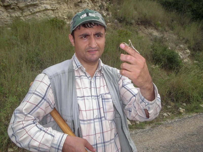 Keşfedilen böcek türüne eşinin ismini verdi   