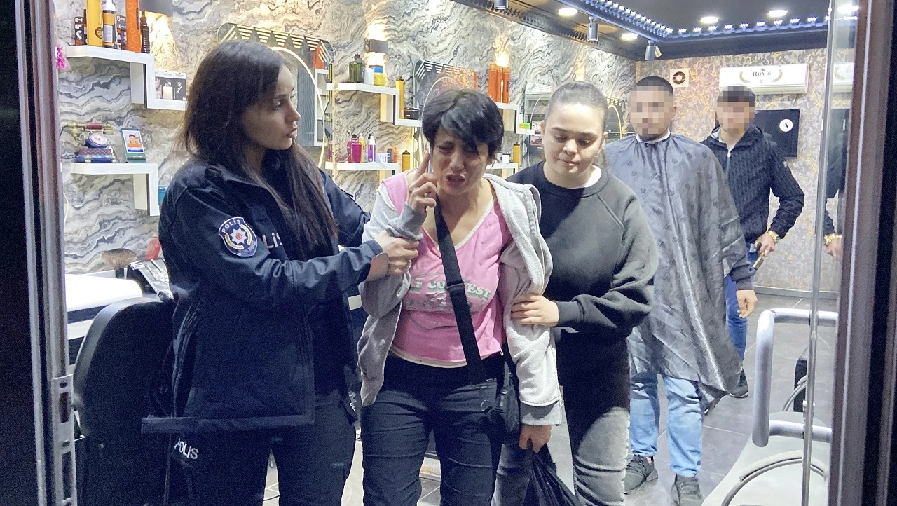 Polisi itip, "Köpek gibi bekliyorlar" diye şikayet etti   