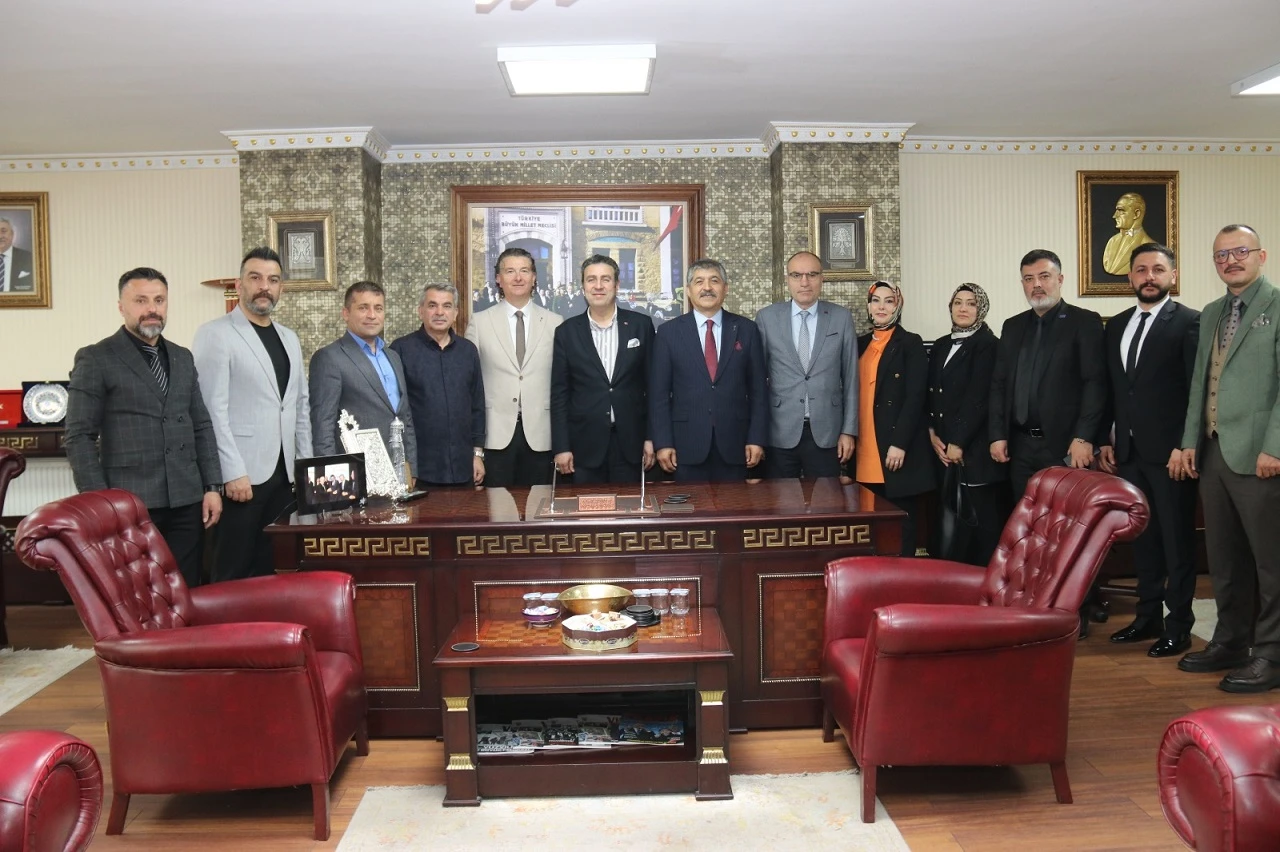 Anahtar Parti Sivas'ta Esnafı Dinledi