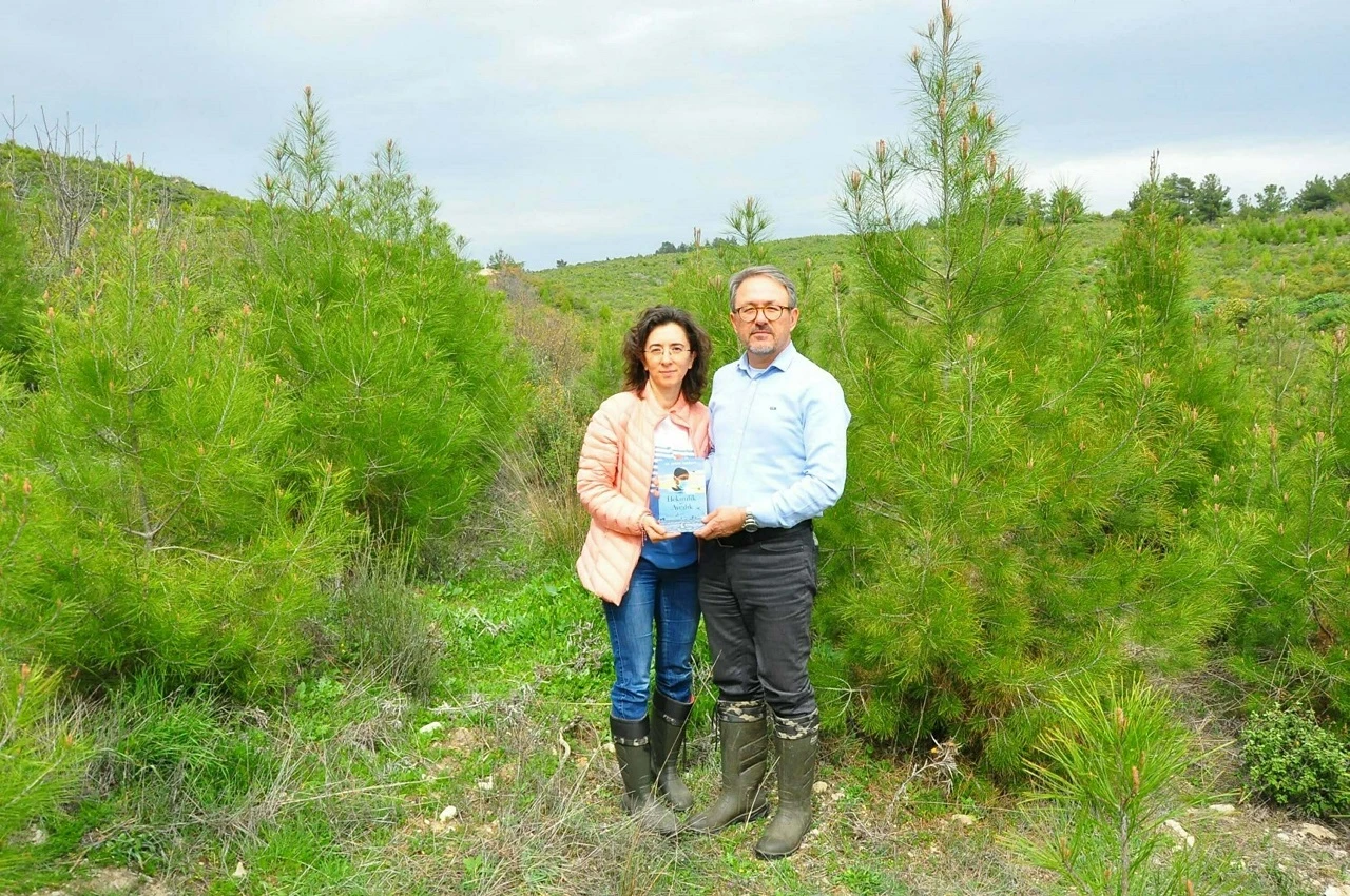 Doktor çiftin kitap geliri ormana hayat oldu