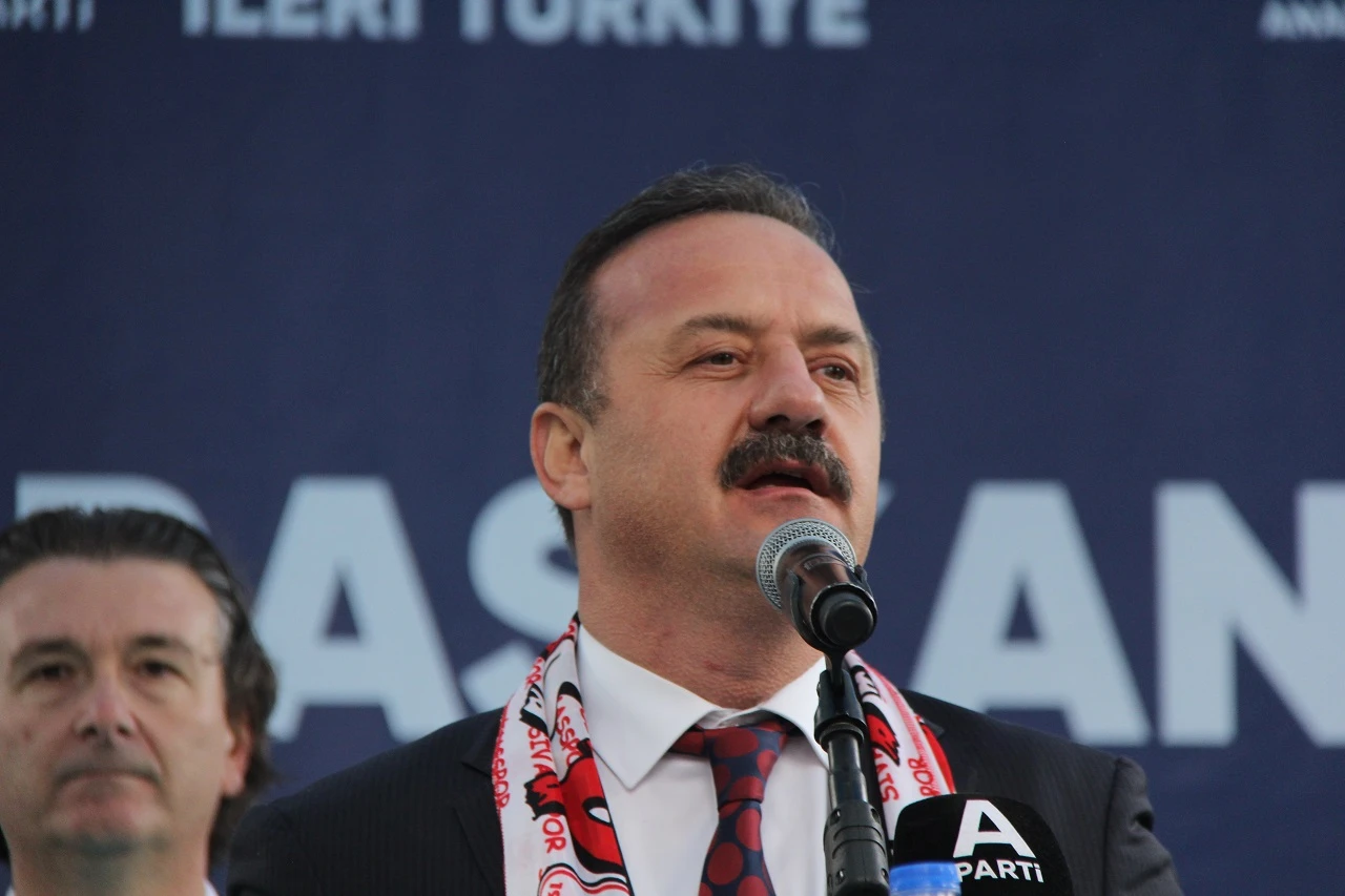 Anahtar Parti Genel Başkanı Ağıralioğlu Sivas'ta Konuştu