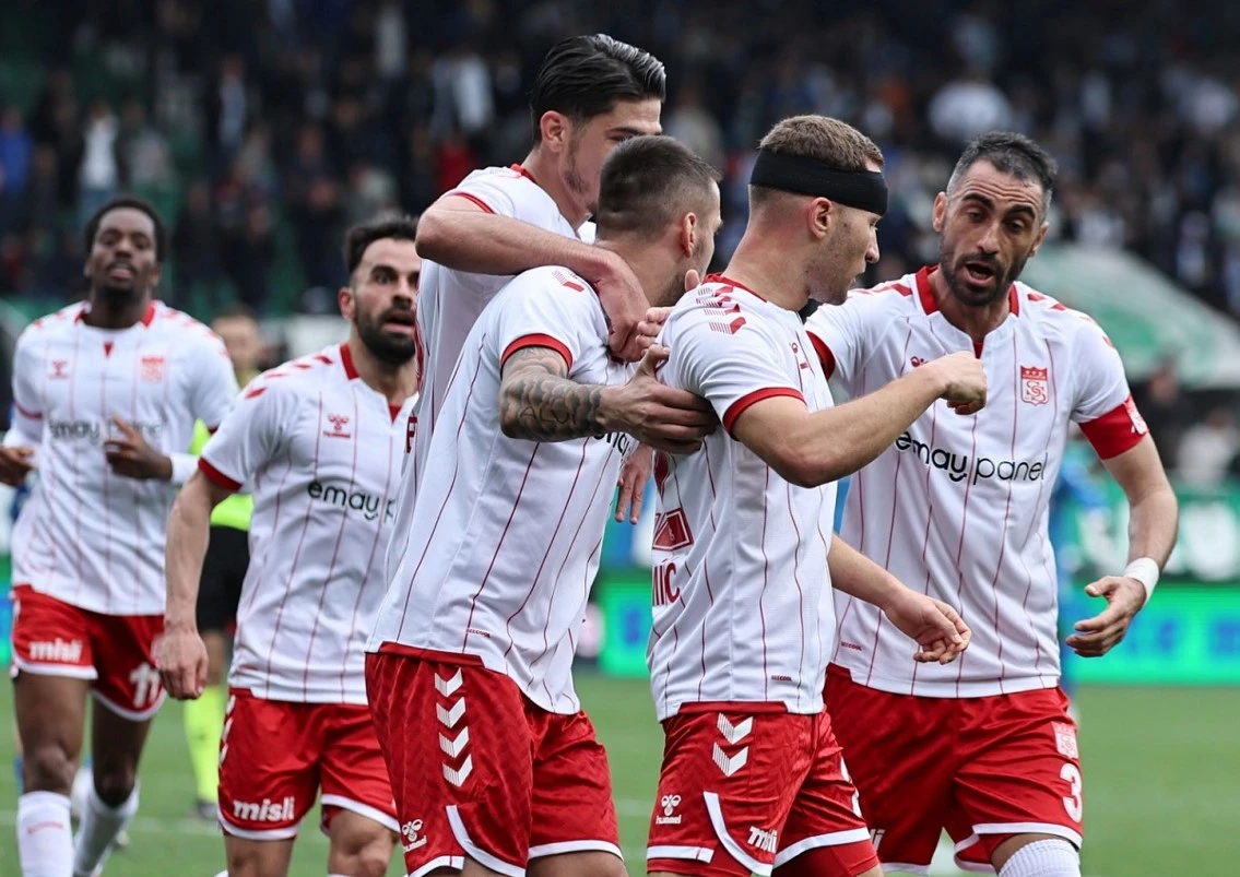Simic, Sivasspor’da Siftah Yaptı
