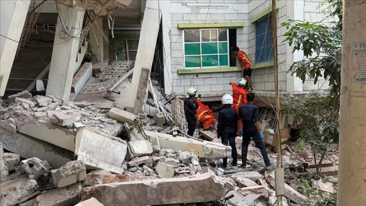 Myanmar'da can kaybı 3 bin 471'e yükseldi