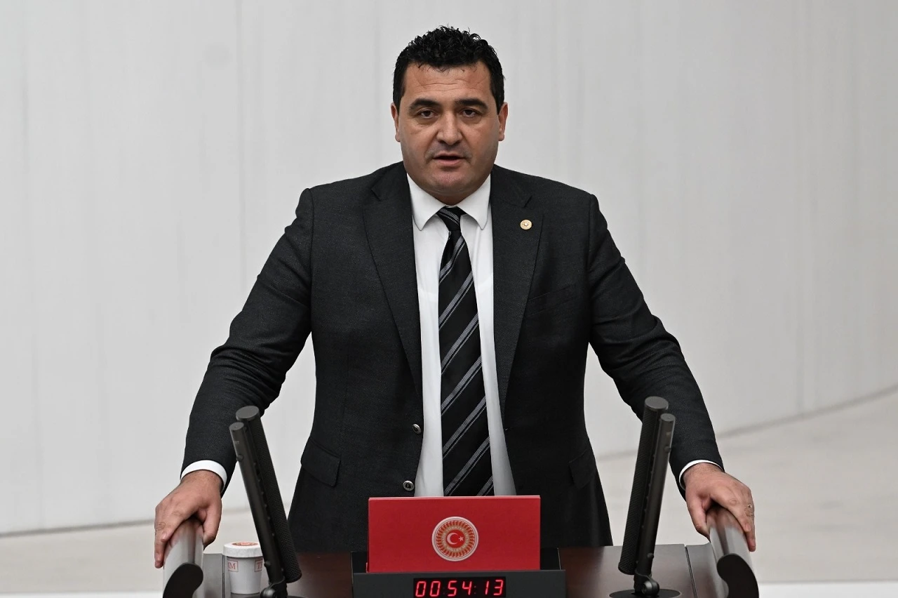 Sivaslı Vekilden Otoyol Gişelerinde Trafik Düzenlemesi Talebi