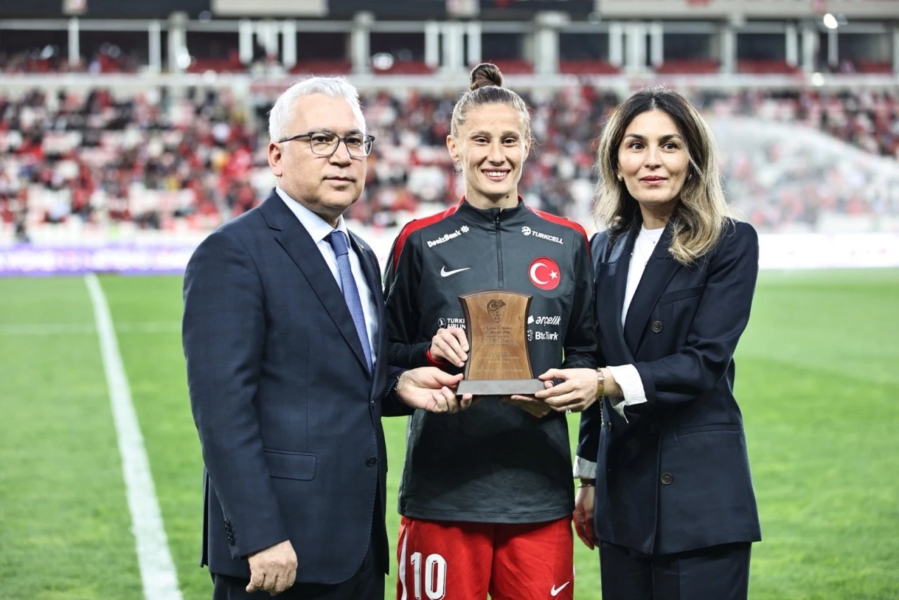 Milli Sporcular Sivas’ta Onurlandırıldı