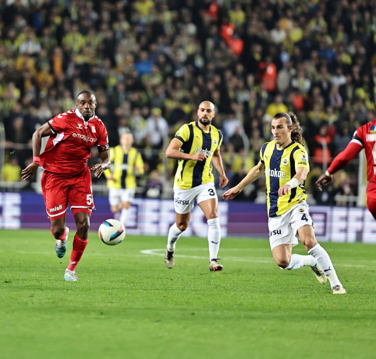 Sivasspor’da 3 Futbolcu Fener Maçında Yok!