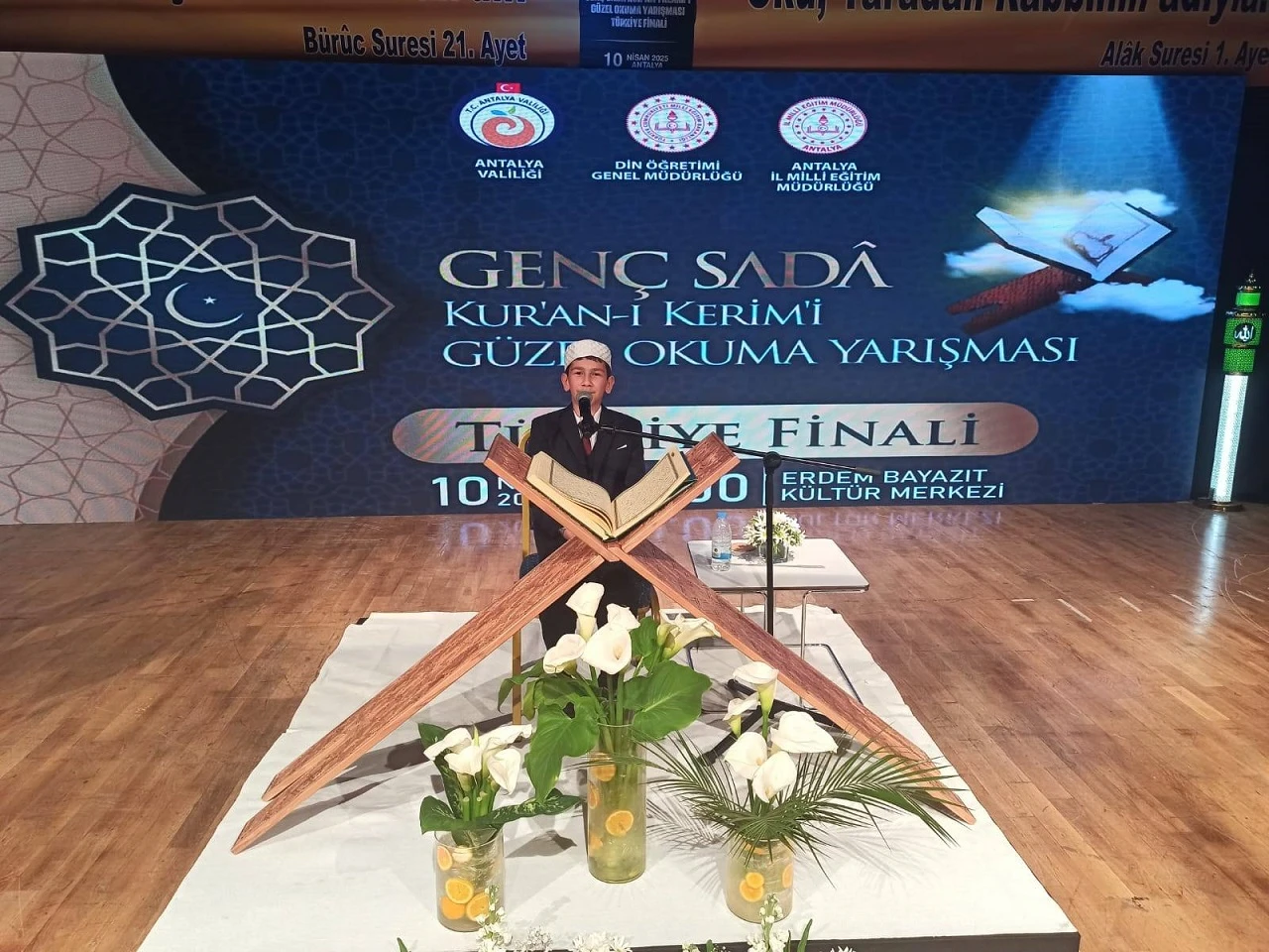 Sivaslı Öğrenci Birinci Oldu
